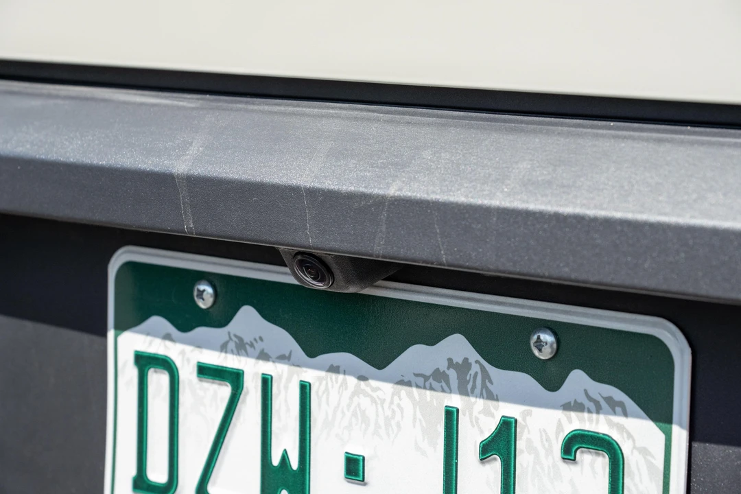 2025 Rivian R1T - Image 30 of 31