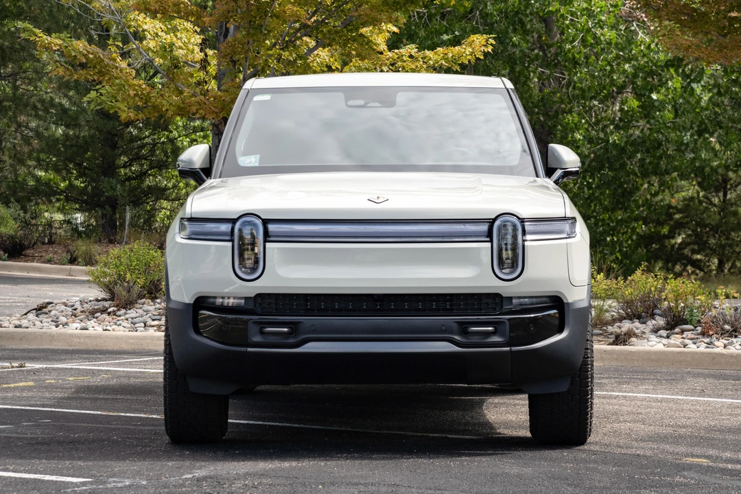 2025 Rivian R1T - Image 6 of 31