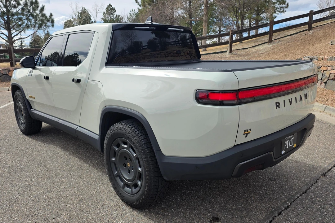 2025 Rivian R1T - Image 4 of 31