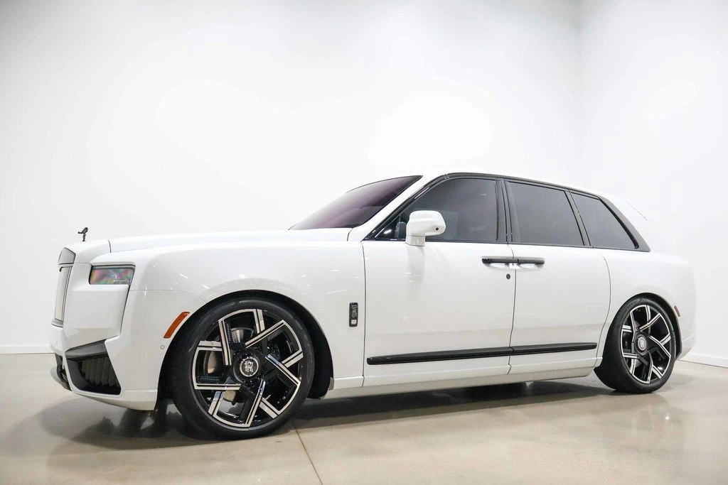 2025 Rolls-Royce Cullinan Black Badge - Image 11 of 24
