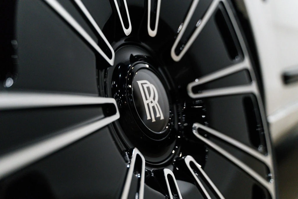 2025 Rolls-Royce Cullinan Black Badge - Image 2 of 24