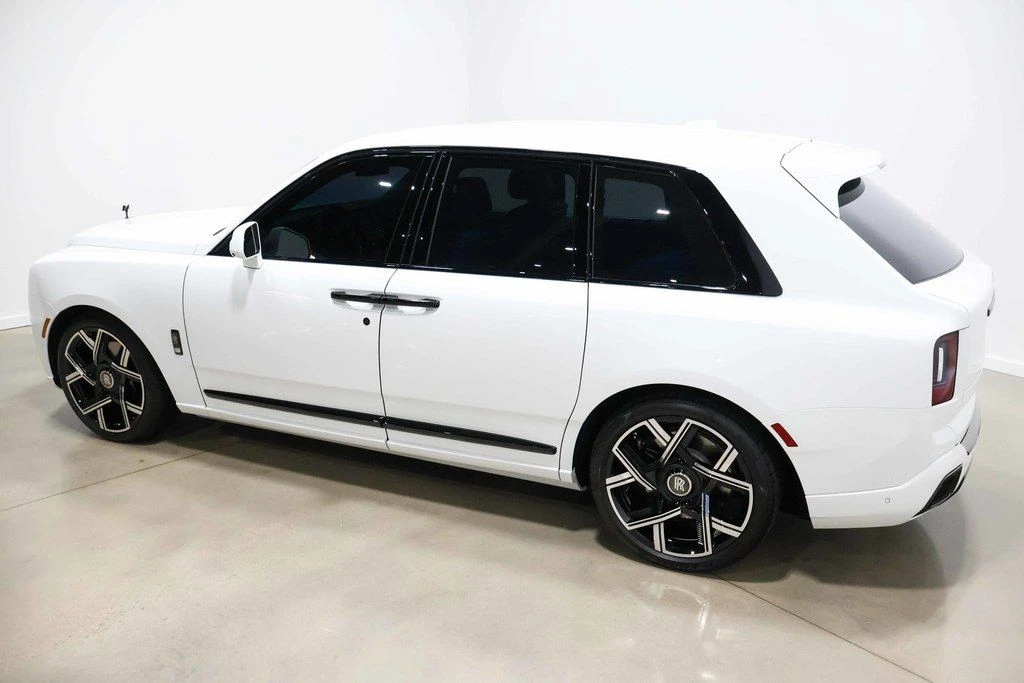 2025 Rolls-Royce Cullinan Black Badge - Image 22 of 24