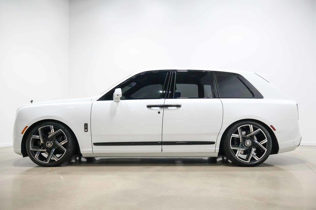 2025 Rolls-Royce Cullinan Black Badge - Image 12 of 24