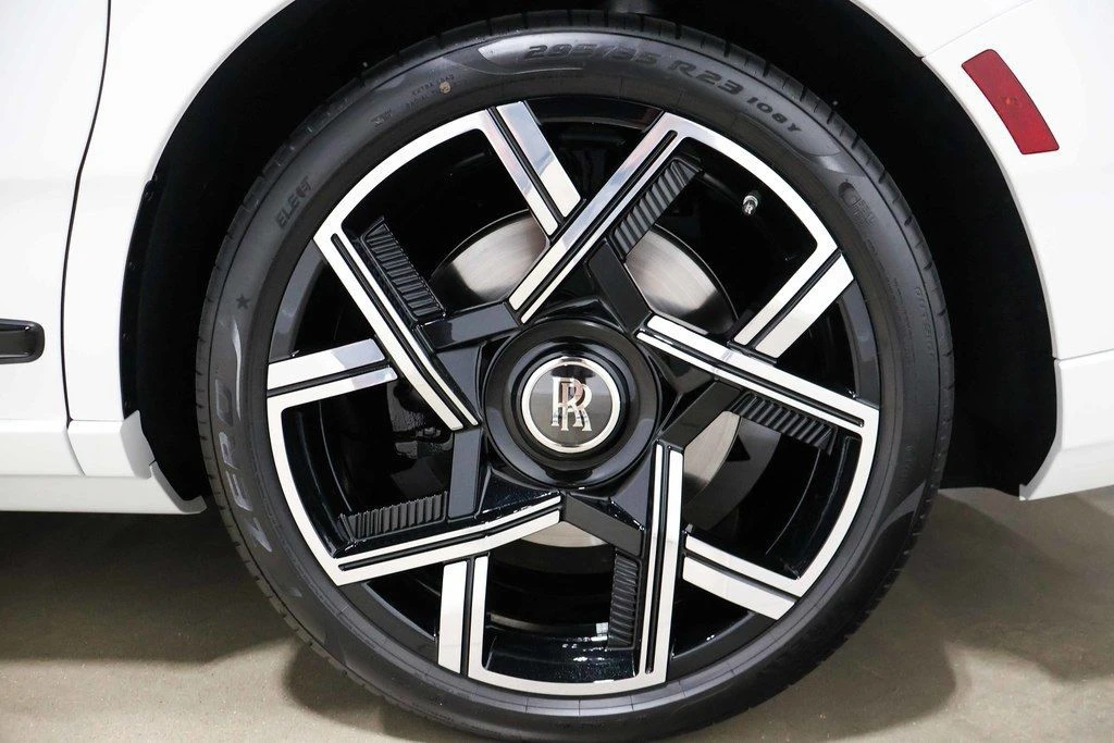 2025 Rolls-Royce Cullinan Black Badge - Image 16 of 24