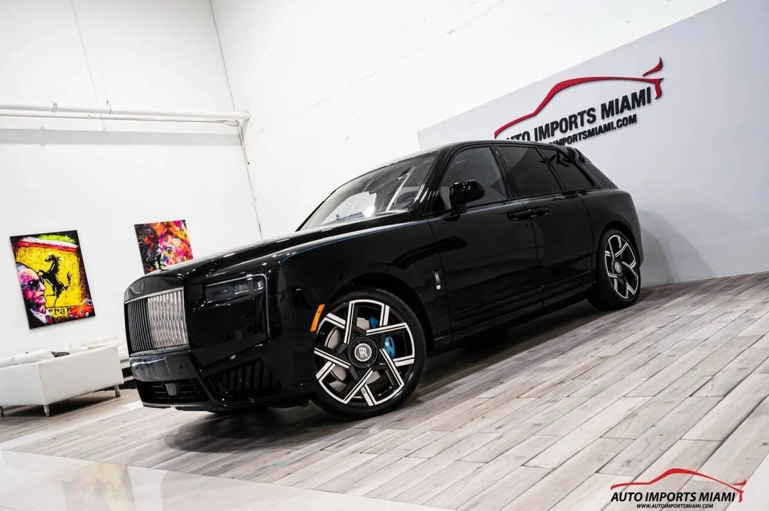 2025 Rolls-Royce Cullinan Black Badge - Image 7 of 12