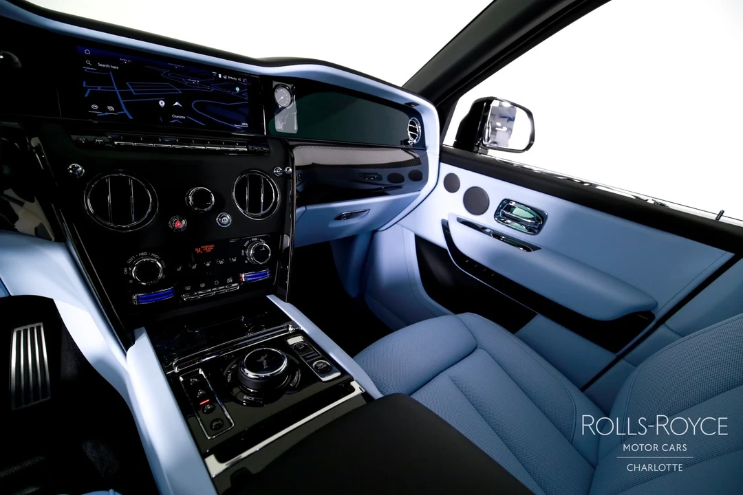 2025 Rolls-Royce Cullinan Black Badge - Image 16 of 21