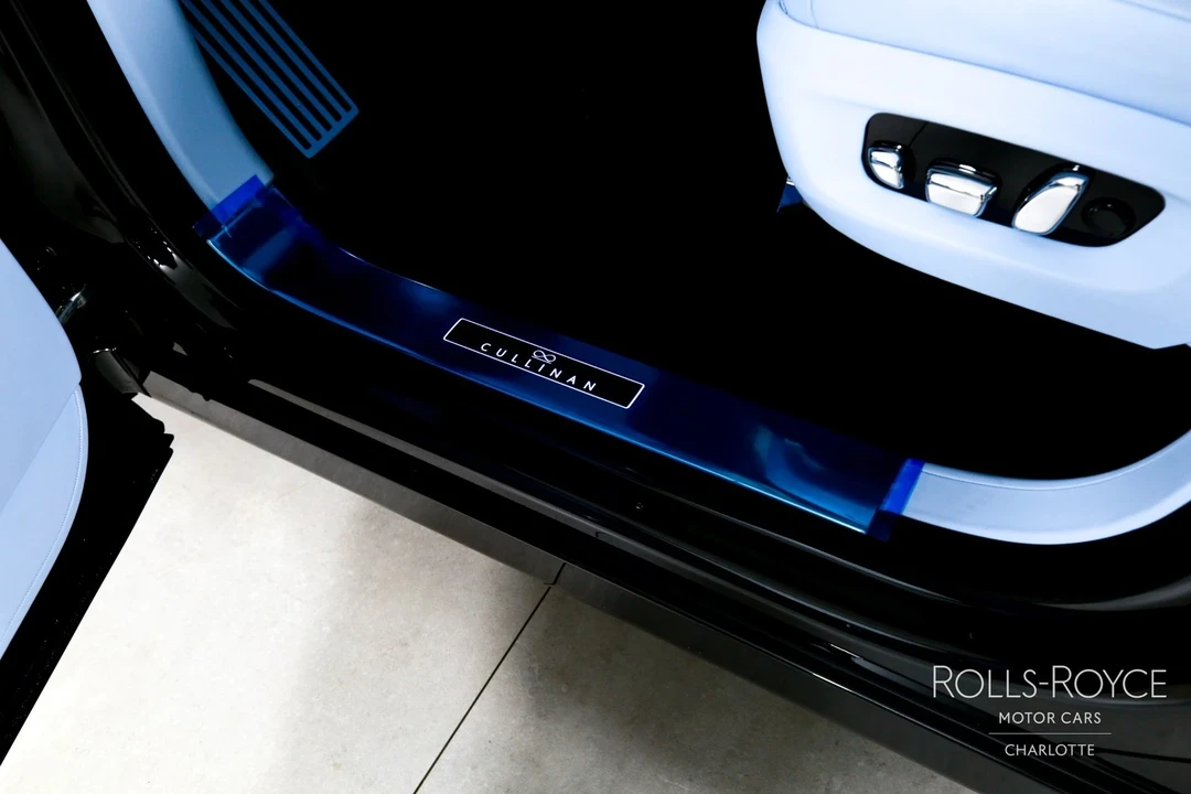 2025 Rolls-Royce Cullinan Black Badge - Image 17 of 21