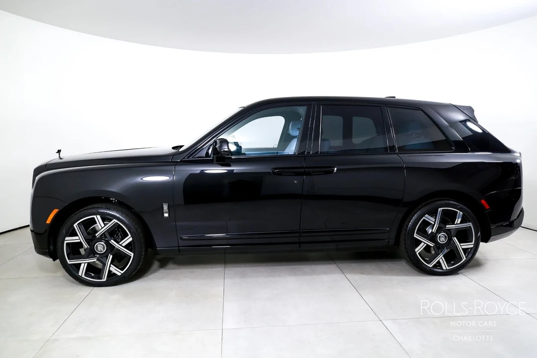 2025 Rolls-Royce Cullinan Black Badge - Image 3 of 12