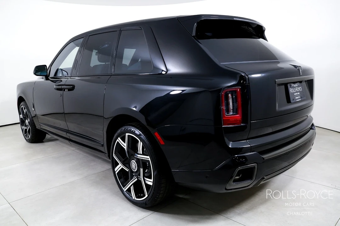 2025 Rolls-Royce Cullinan Black Badge - Image 8 of 12