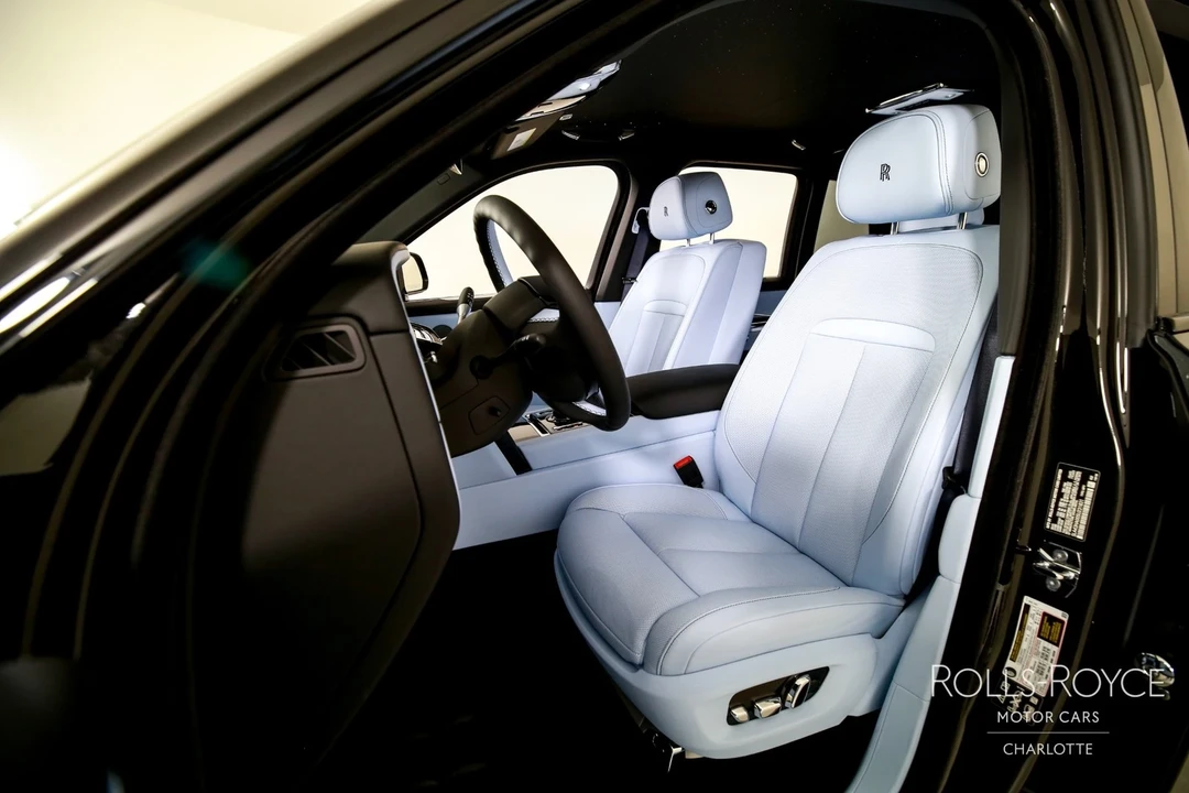 2025 Rolls-Royce Cullinan Black Badge - Image 13 of 21