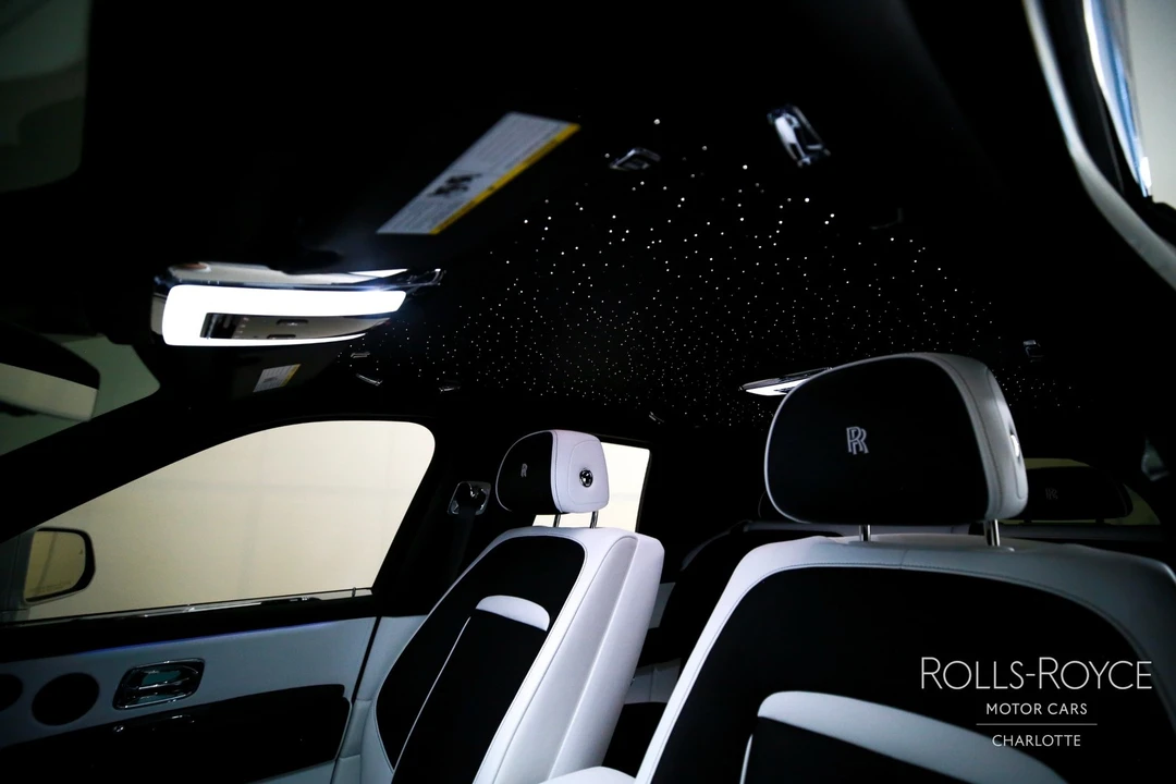 2025 Rolls-Royce Cullinan Black Badge - Image 10 of 12