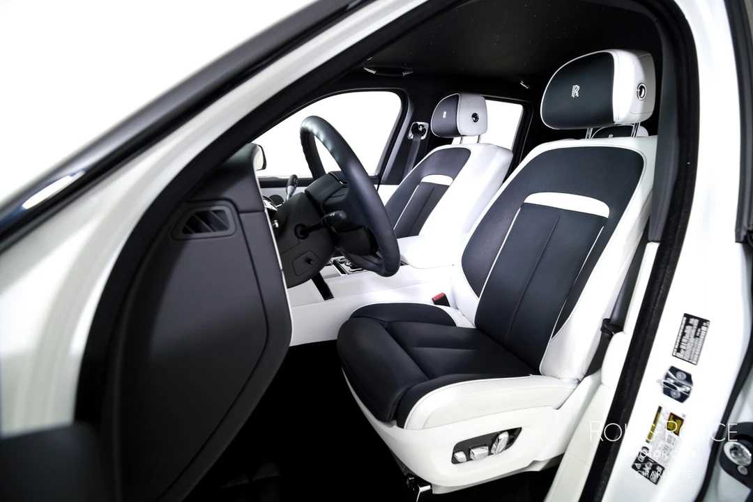 2025 Rolls-Royce Cullinan Black Badge - Image 11 of 12