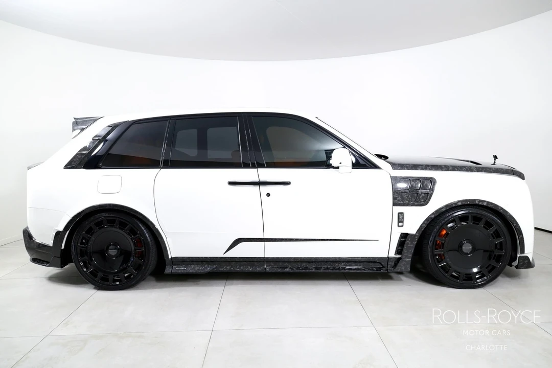 2025 Rolls-Royce Cullinan Black Badge - Image 10 of 12