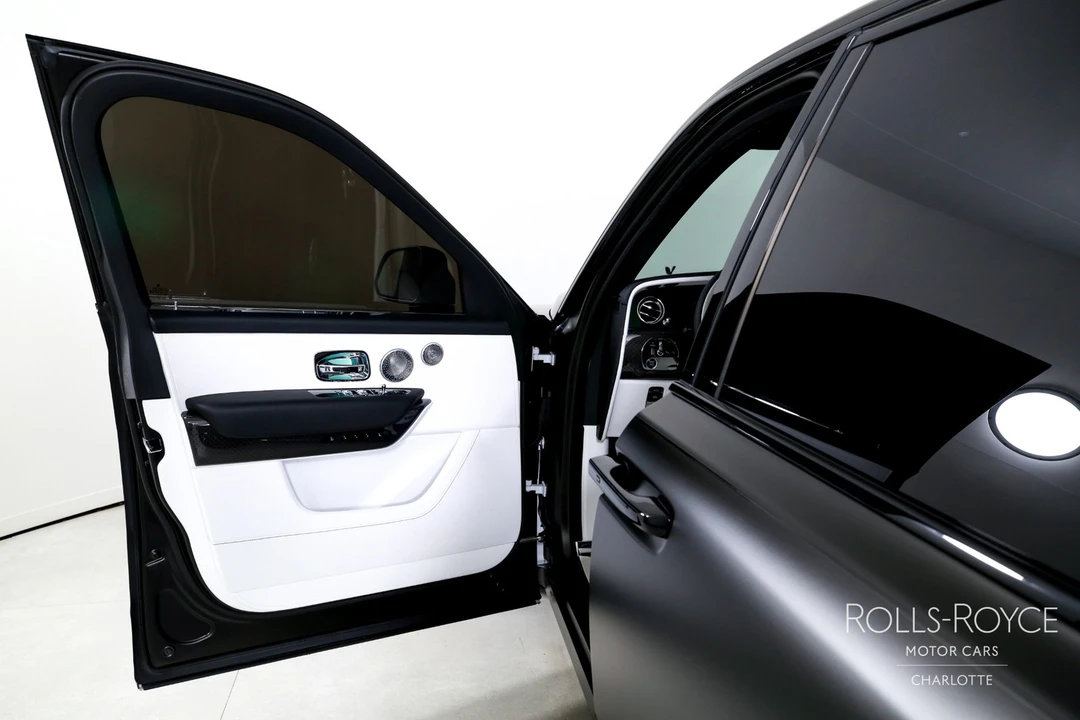 2025 Rolls-Royce Cullinan Black Badge - Image 11 of 12