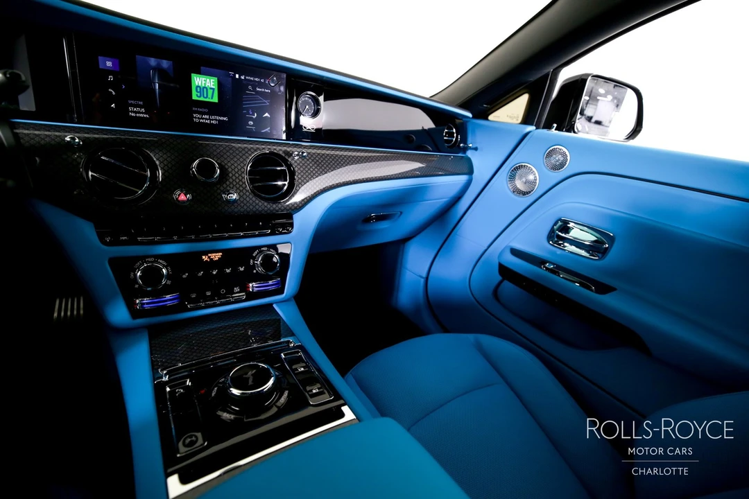 2025 Rolls-Royce Spectre - Image 16 of 21