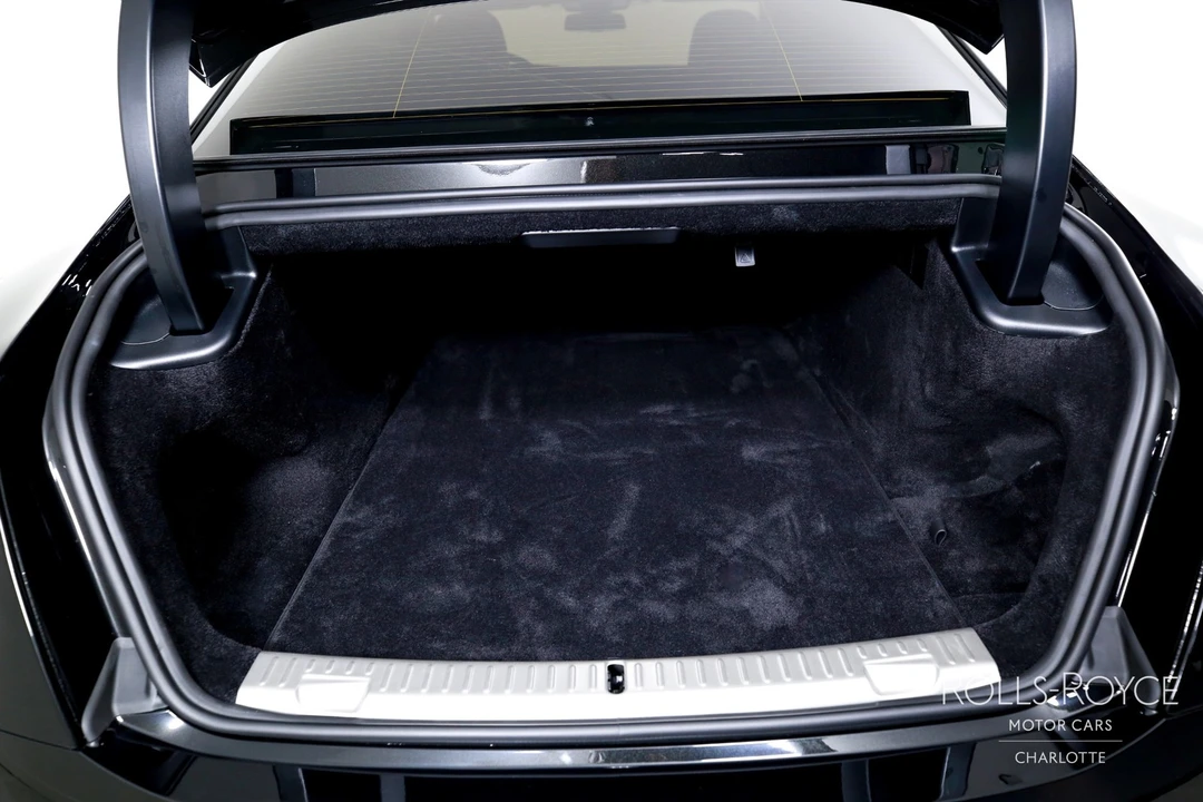 2025 Rolls-Royce Spectre - Image 20 of 21