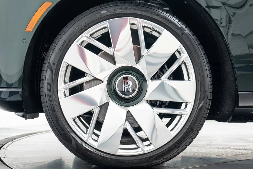 2025 Rolls-Royce Cullinan - Image 6 of 15