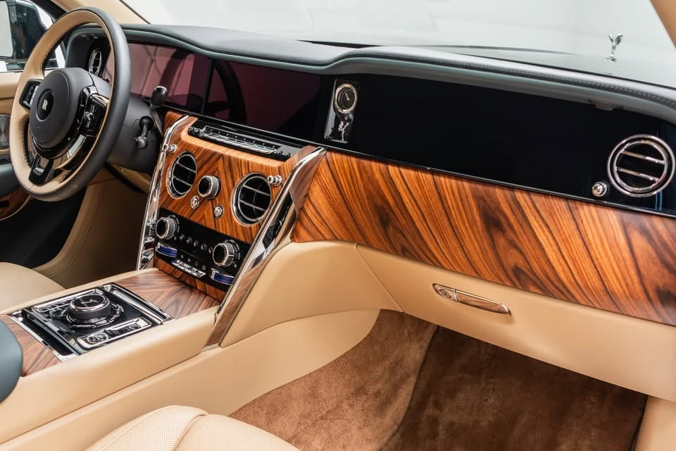 2025 Rolls-Royce Cullinan - Image 10 of 15