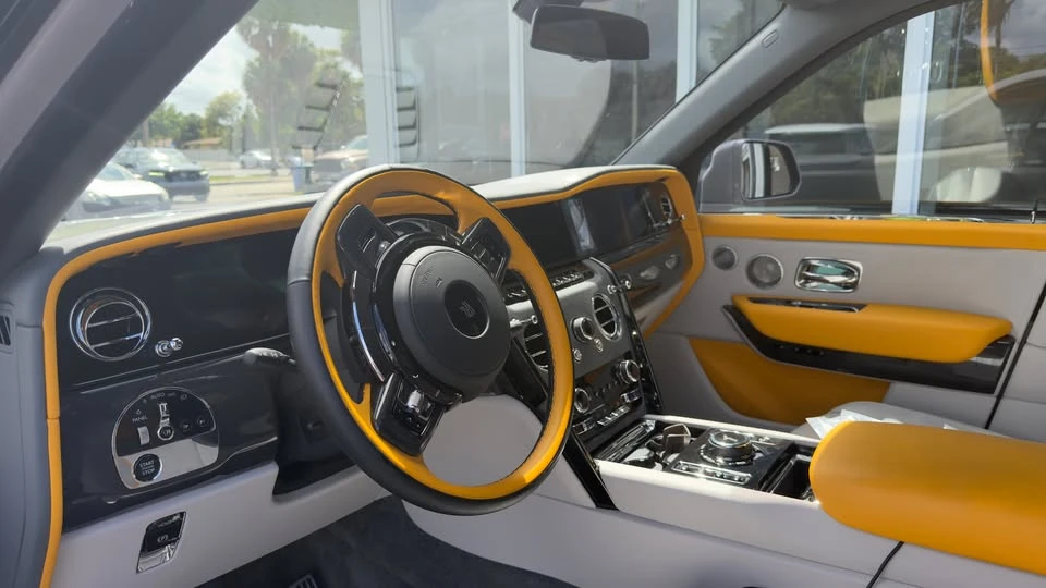 2025 Rolls-Royce Cullinan - Image 6 of 12