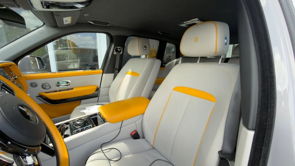 2025 Rolls-Royce Cullinan - Image 8 of 12