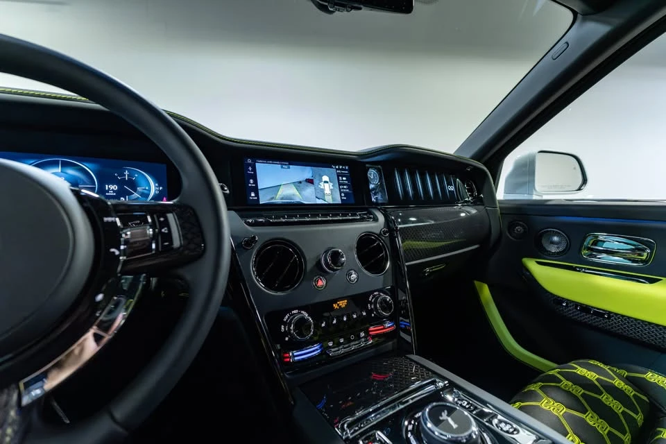 2025 Rolls-Royce Cullinan - Image 6 of 9