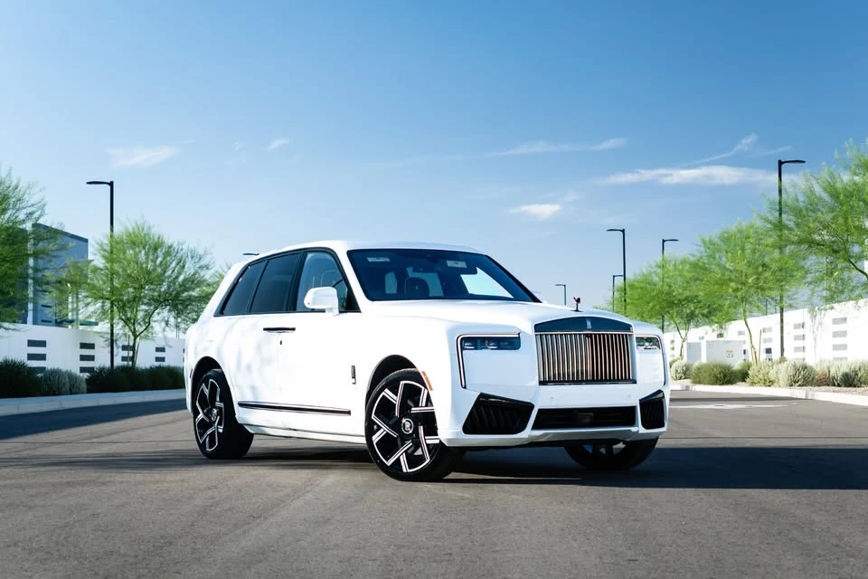 2025 Rolls-Royce Cullinan - Image 3 of 9