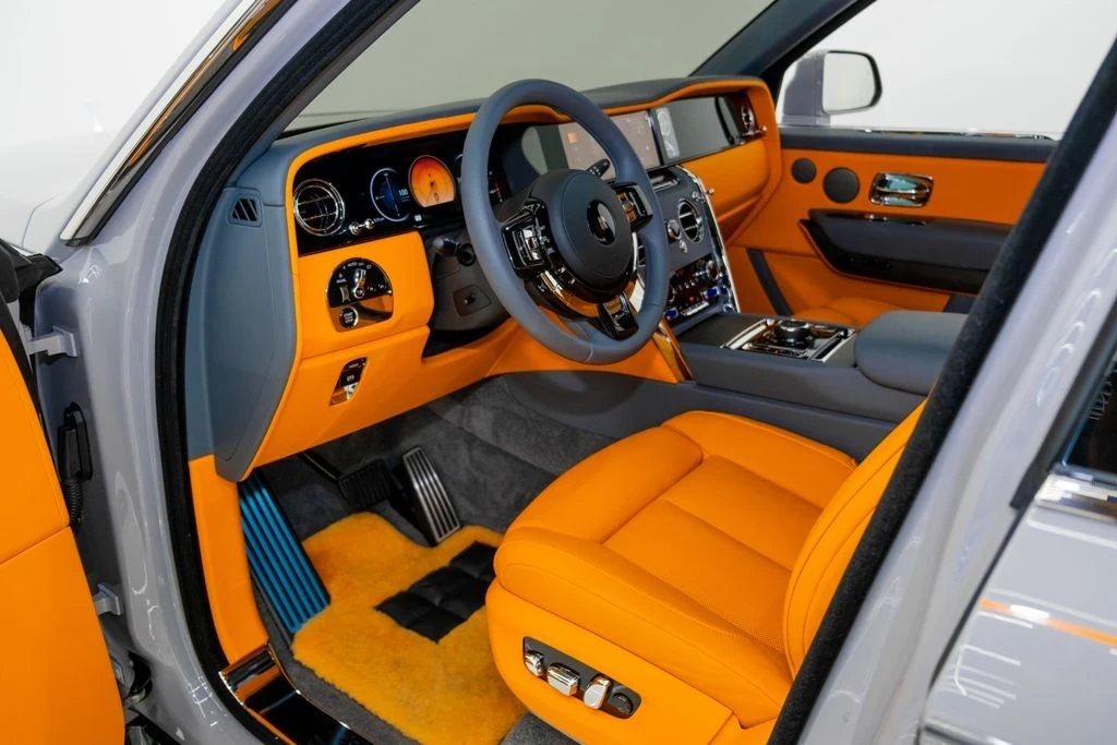 2025 Rolls-Royce Cullinan - Image 16 of 21