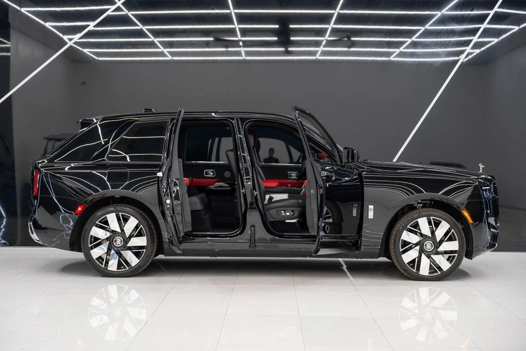 2025 Rolls-Royce Cullinan - Image 6 of 21