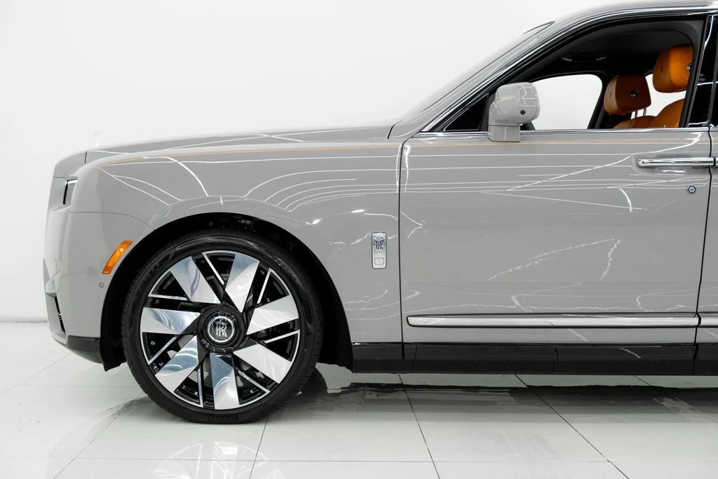 2025 Rolls-Royce Cullinan - Image 8 of 21