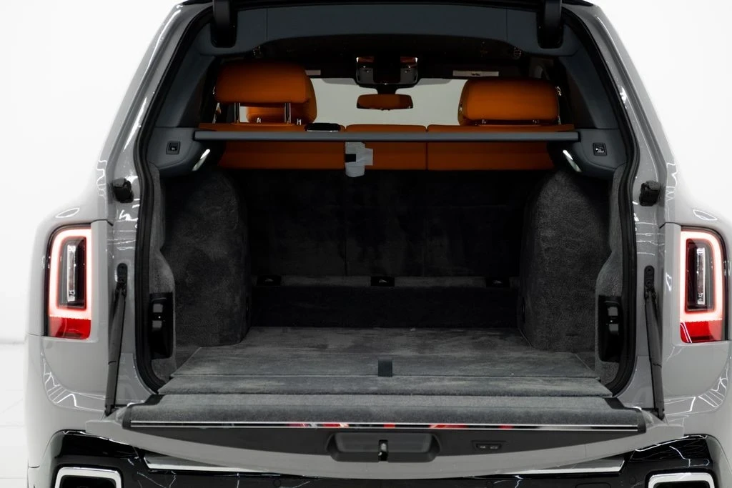 2025 Rolls-Royce Cullinan - Image 14 of 21