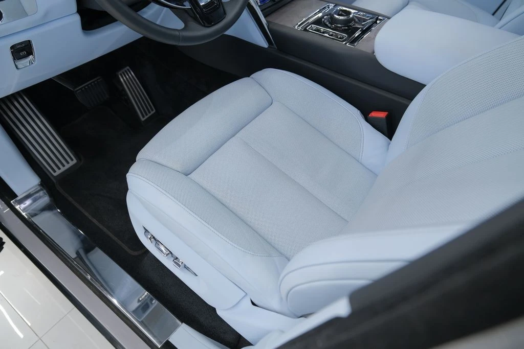 2025 Rolls-Royce Cullinan - Image 23 of 31