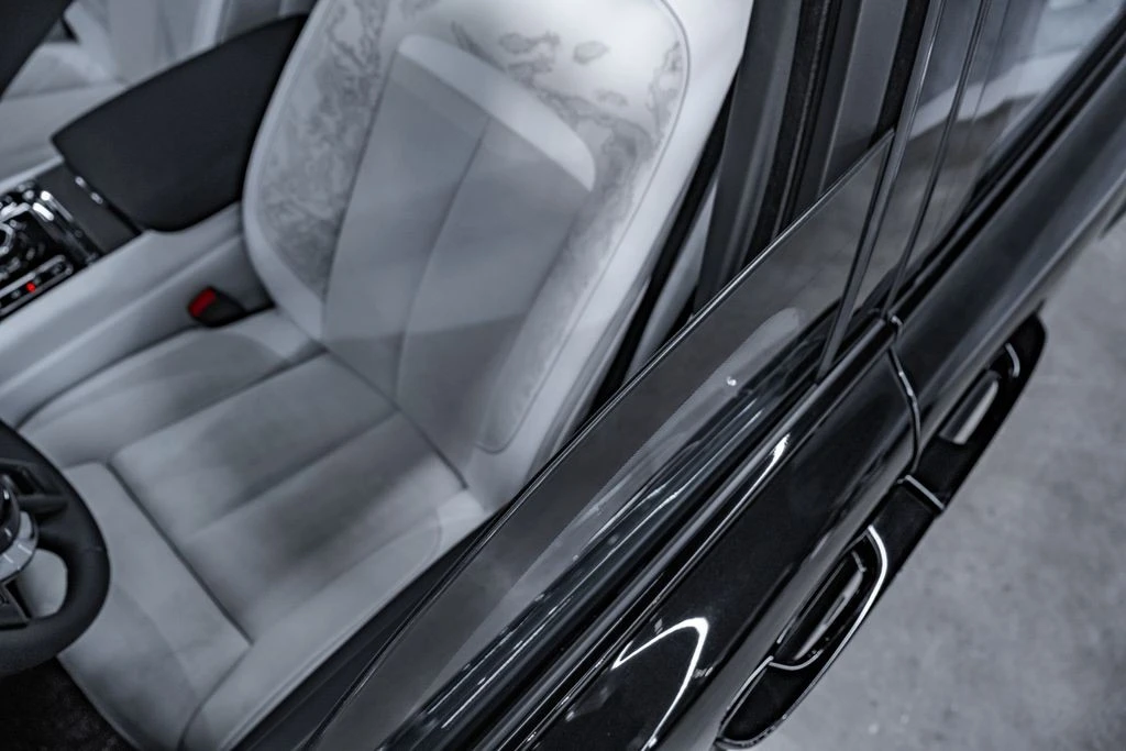 2025 Rolls-Royce Cullinan - Image 24 of 31