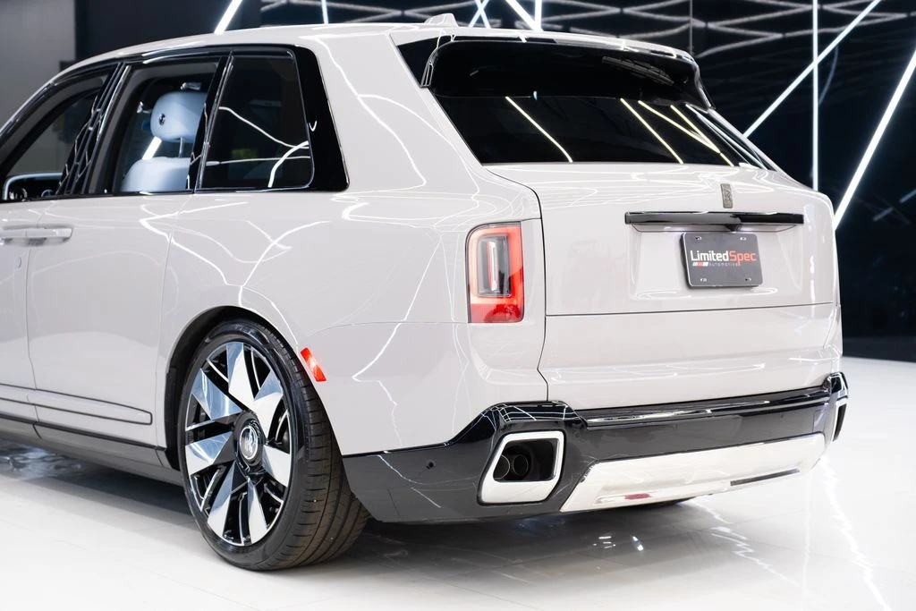 2025 Rolls-Royce Cullinan - Image 11 of 31