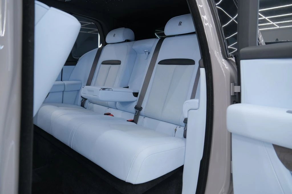 2025 Rolls-Royce Cullinan - Image 26 of 31