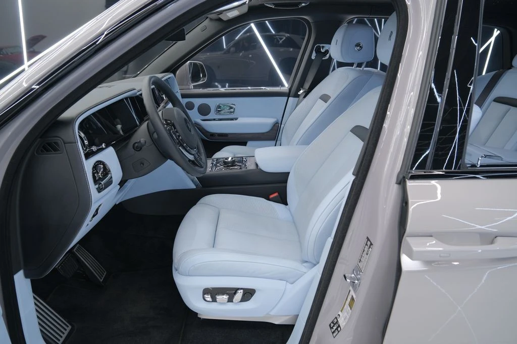 2025 Rolls-Royce Cullinan - Image 22 of 31