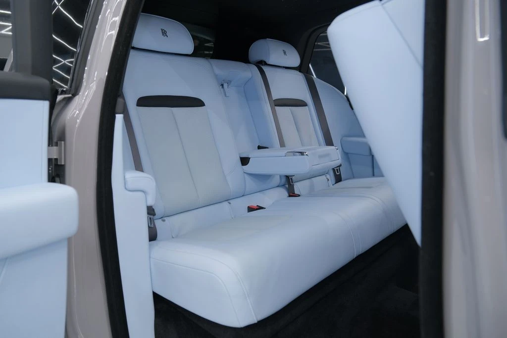 2025 Rolls-Royce Cullinan - Image 29 of 31