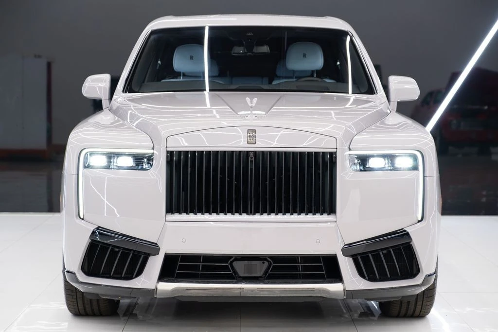 2025 Rolls-Royce Cullinan - Image 2 of 31
