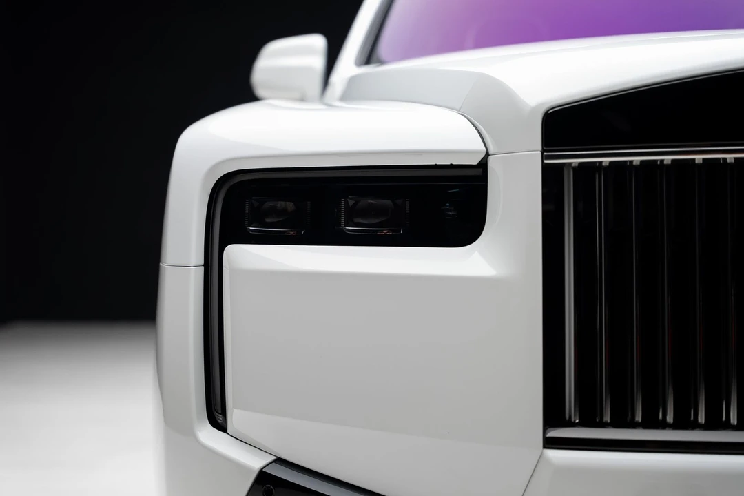 2025 Rolls-Royce Cullinan Black Badge - Image 10 of 31