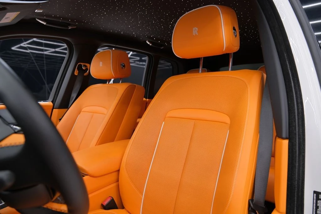 2025 Rolls-Royce Cullinan Black Badge - Image 16 of 31