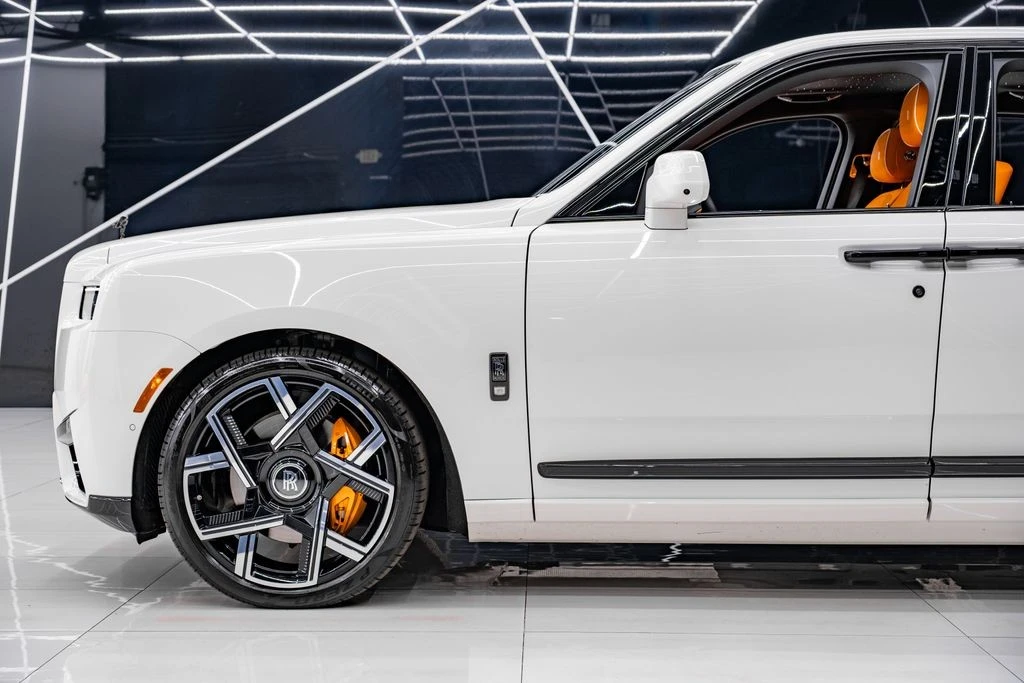 2025 Rolls-Royce Cullinan Black Badge - Image 11 of 31