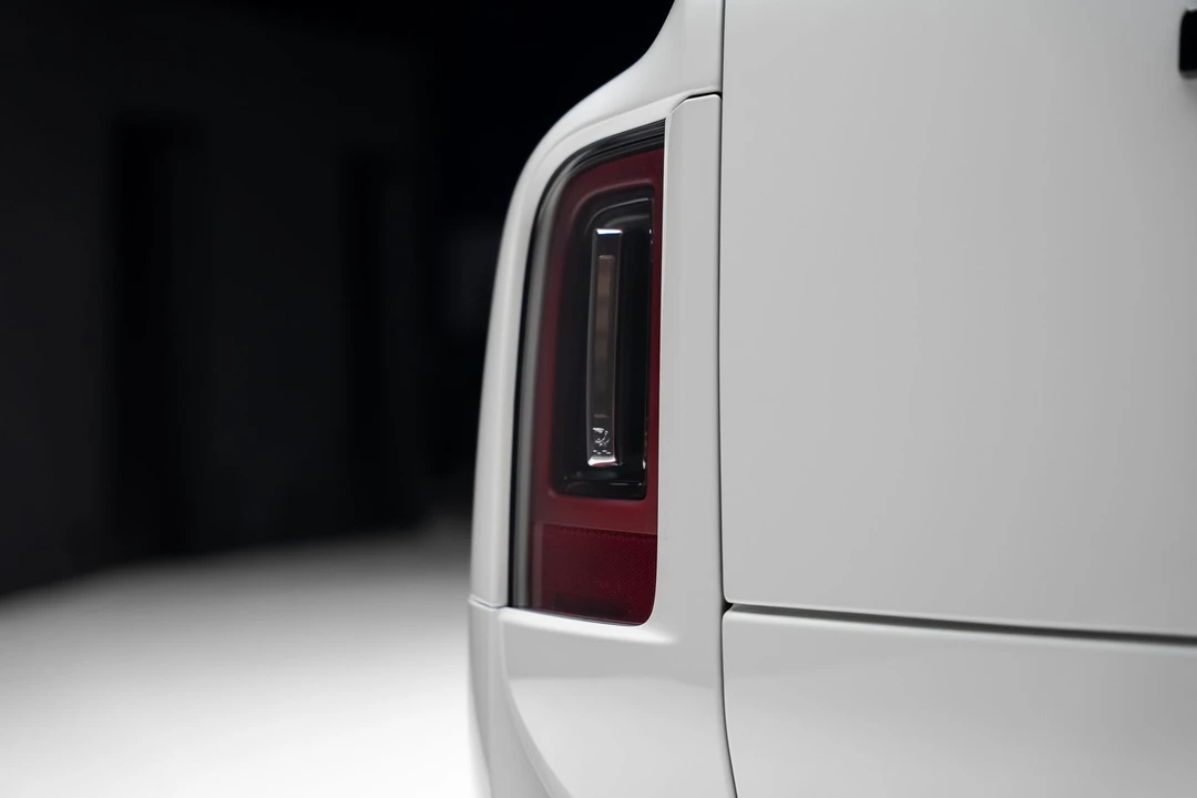 2025 Rolls-Royce Cullinan Black Badge - Image 30 of 31
