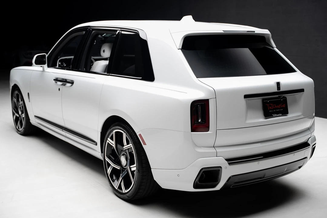 2025 Rolls-Royce Cullinan Black Badge - Image 26 of 31