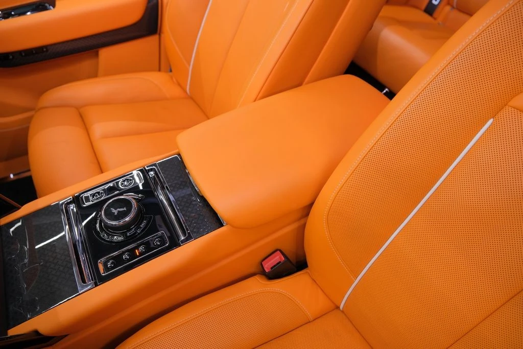 2025 Rolls-Royce Cullinan Black Badge - Image 20 of 31