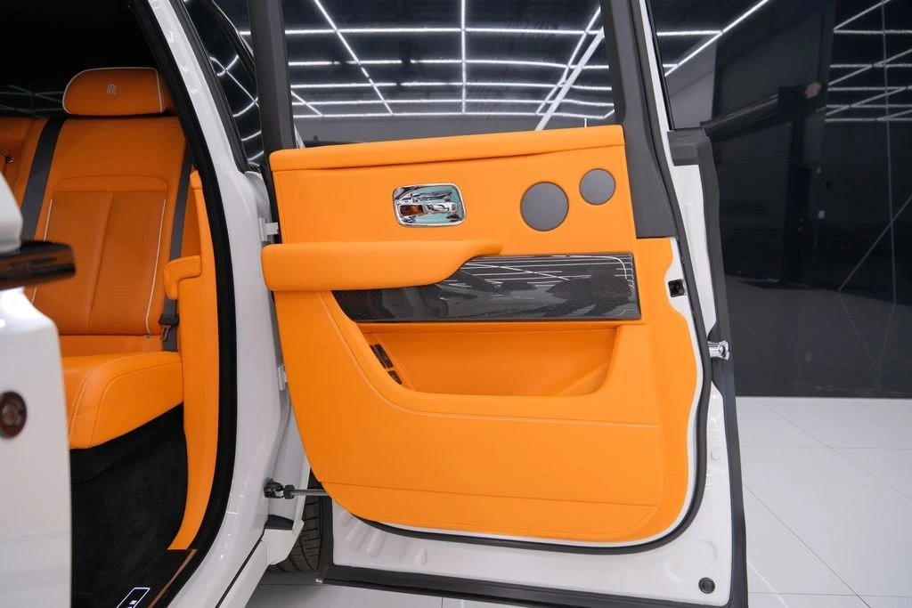 2025 Rolls-Royce Cullinan Black Badge - Image 24 of 31