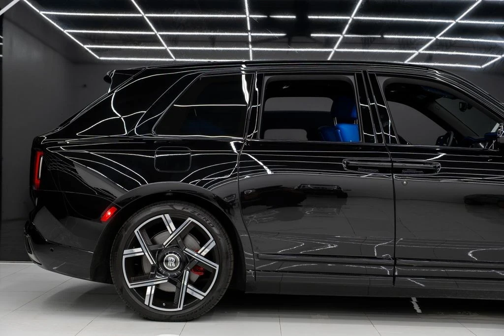 2025 Rolls-Royce Cullinan Black Badge - Image 9 of 21