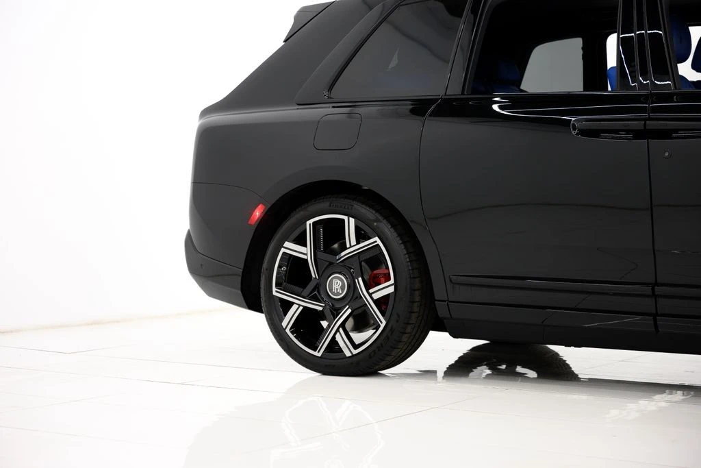 2025 Rolls-Royce Cullinan Black Badge - Image 7 of 21