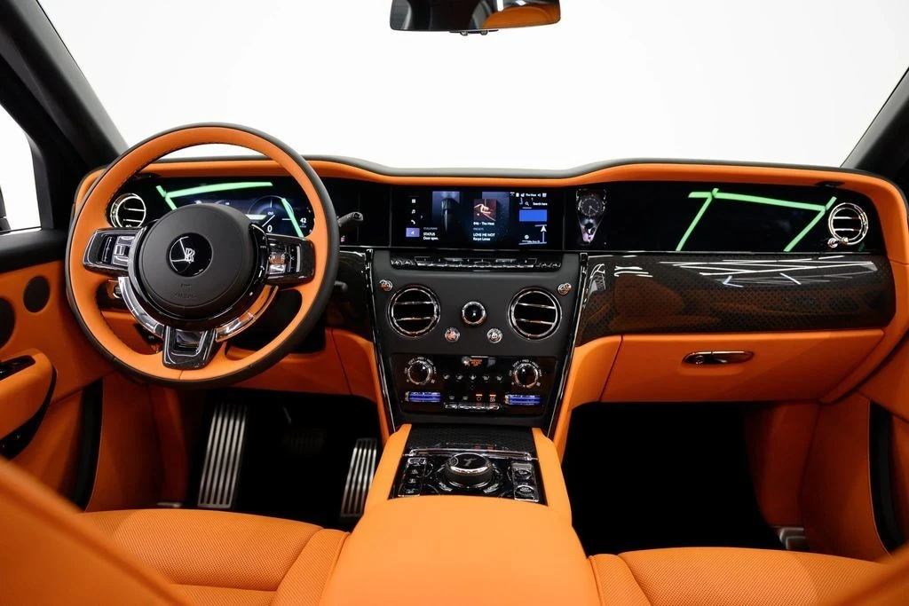 2025 Rolls-Royce Cullinan Black Badge - Image 16 of 21