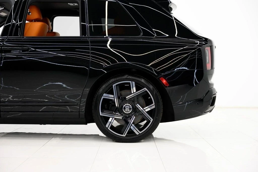 2025 Rolls-Royce Cullinan Black Badge - Image 8 of 21