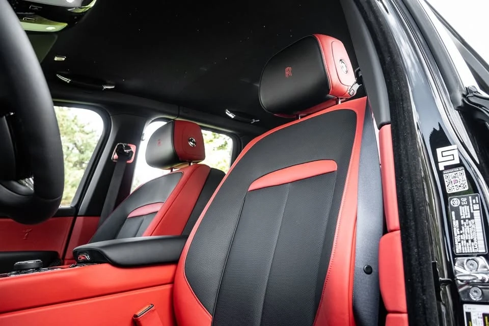 2025 Rolls-Royce Cullinan Black Badge - Image 10 of 20