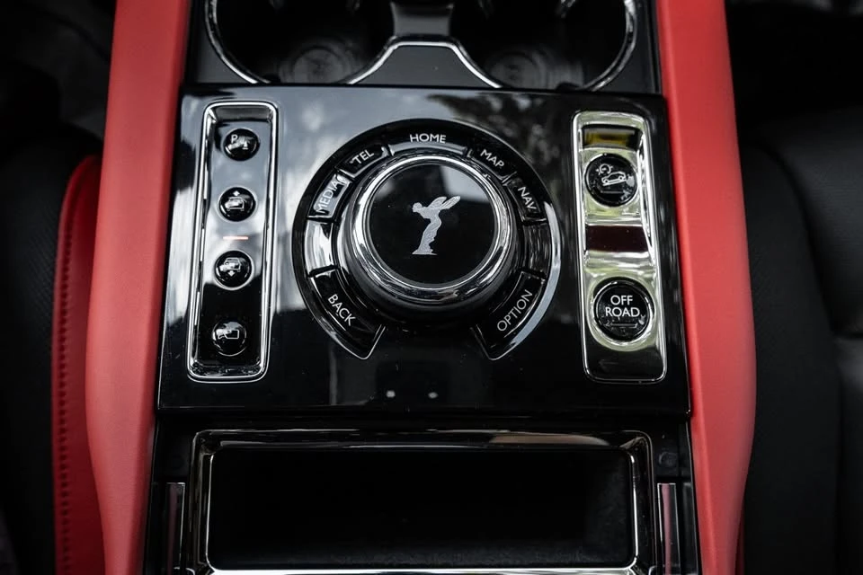 2025 Rolls-Royce Cullinan Black Badge - Image 16 of 20